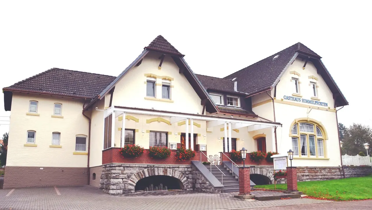BookNoFees: Restaurante – Gasthaus Himmelpforten – Ense – Pousada Himmelpforten, fotografia 1