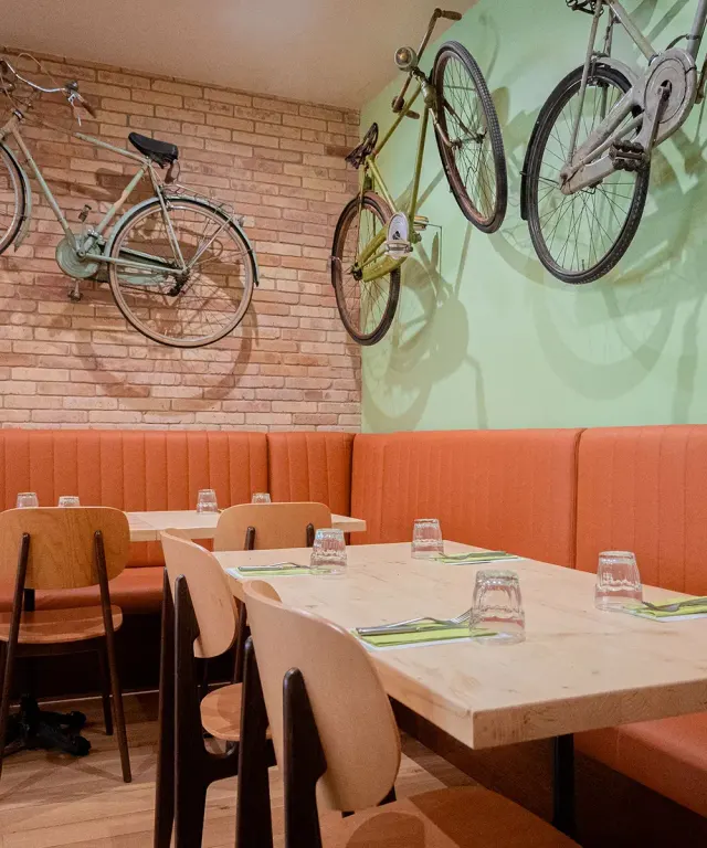 BookNoFees: Restaurante – Ciclostazione Frattini – Rome – Estação de Bicicletas Frattini, fotografia 3