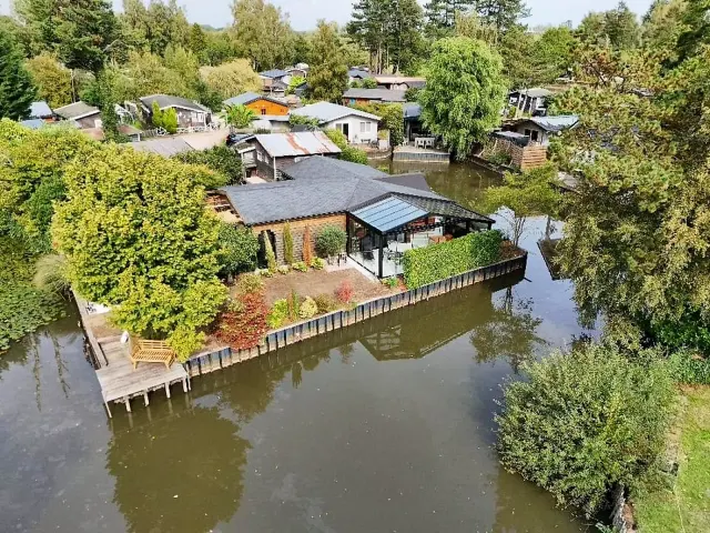 BookNoFees: Chalé tranquilo com um quarto e jardim privado – Geel