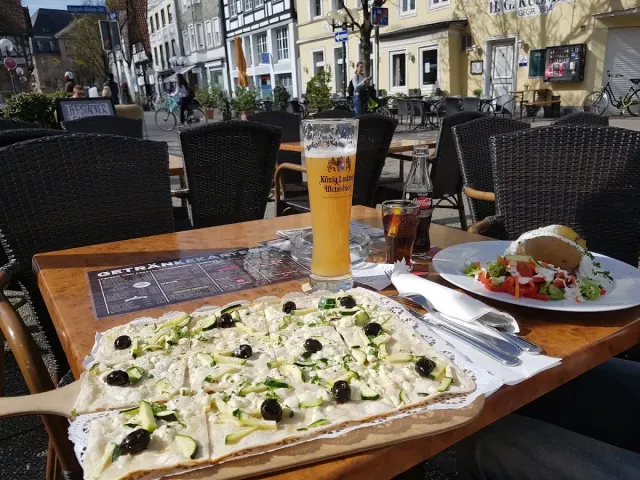 BookNoFees: Restaurante – Café Einstein – Lippstadt – Café Einstein, fotografia 3