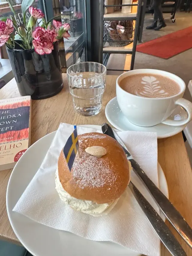 BookNoFees: Café – Baker Hansen – Oslo – Baker Hansen, fotografia 3