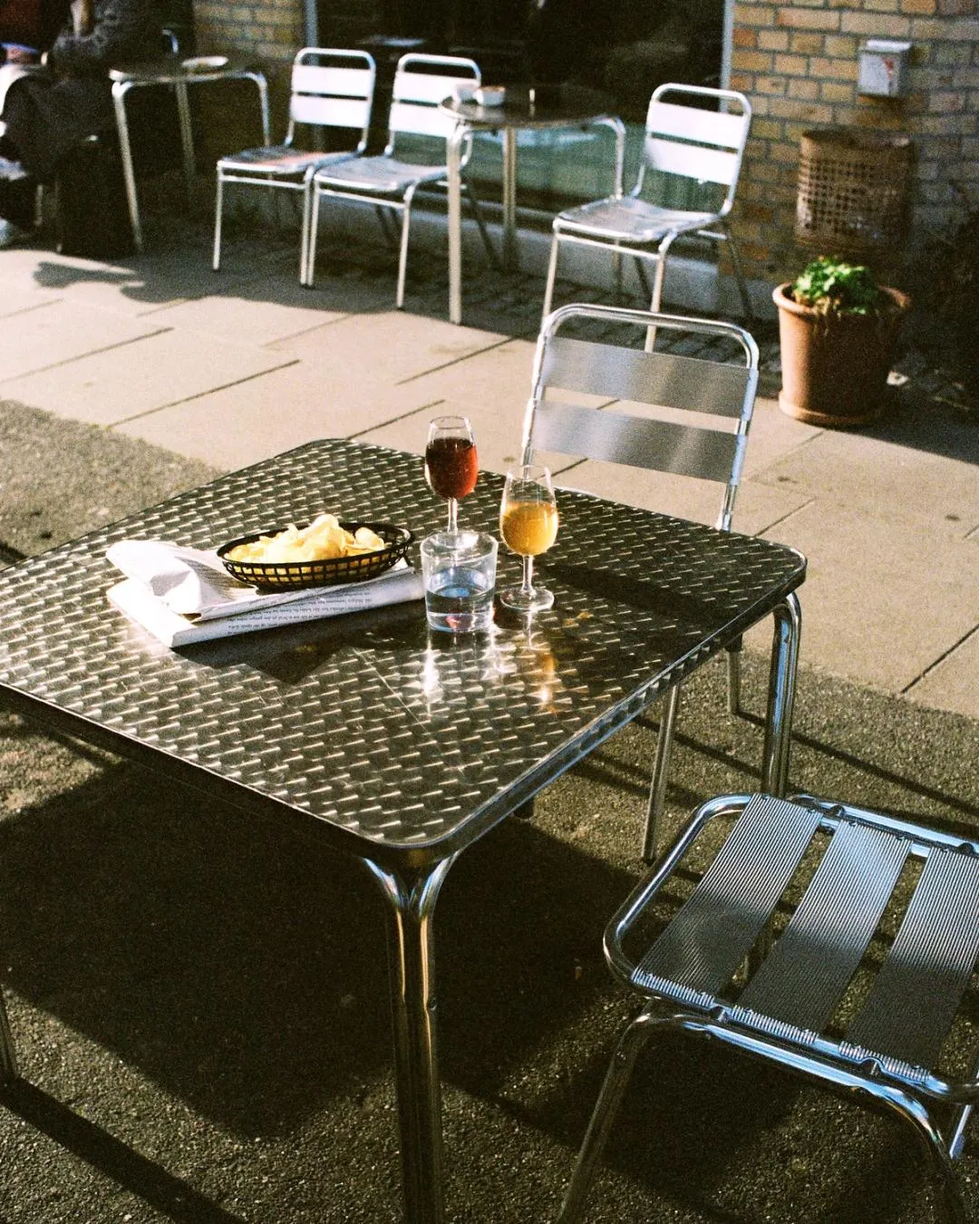 BookNoFees: Café – Fovl – Copenhagen – Fovl, fotografia 1
