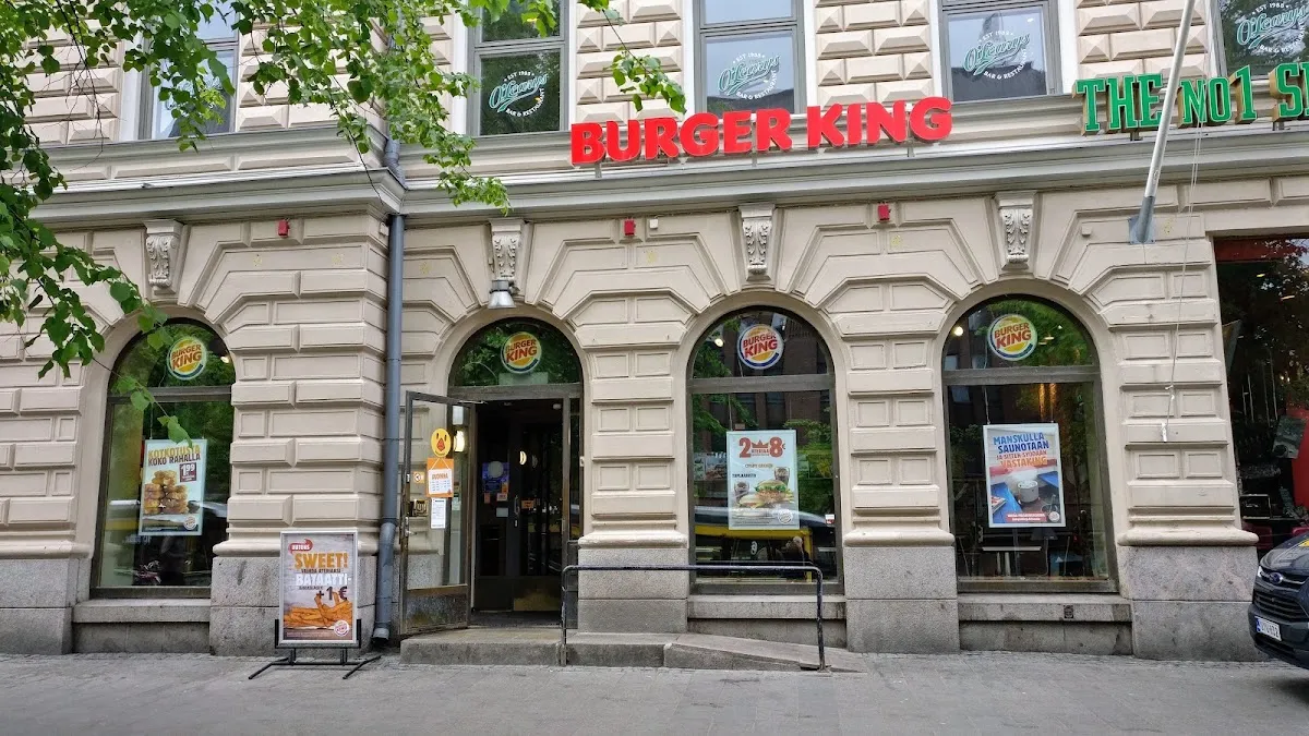 BookNoFees: Cafetaria – Burger King – Helsinki – Burger King, fotografia 1