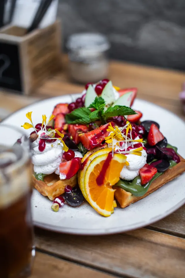 BookNoFees: Café – Blueberry Brunch – Budapest – Brunch de Mirtilo, fotografia 3