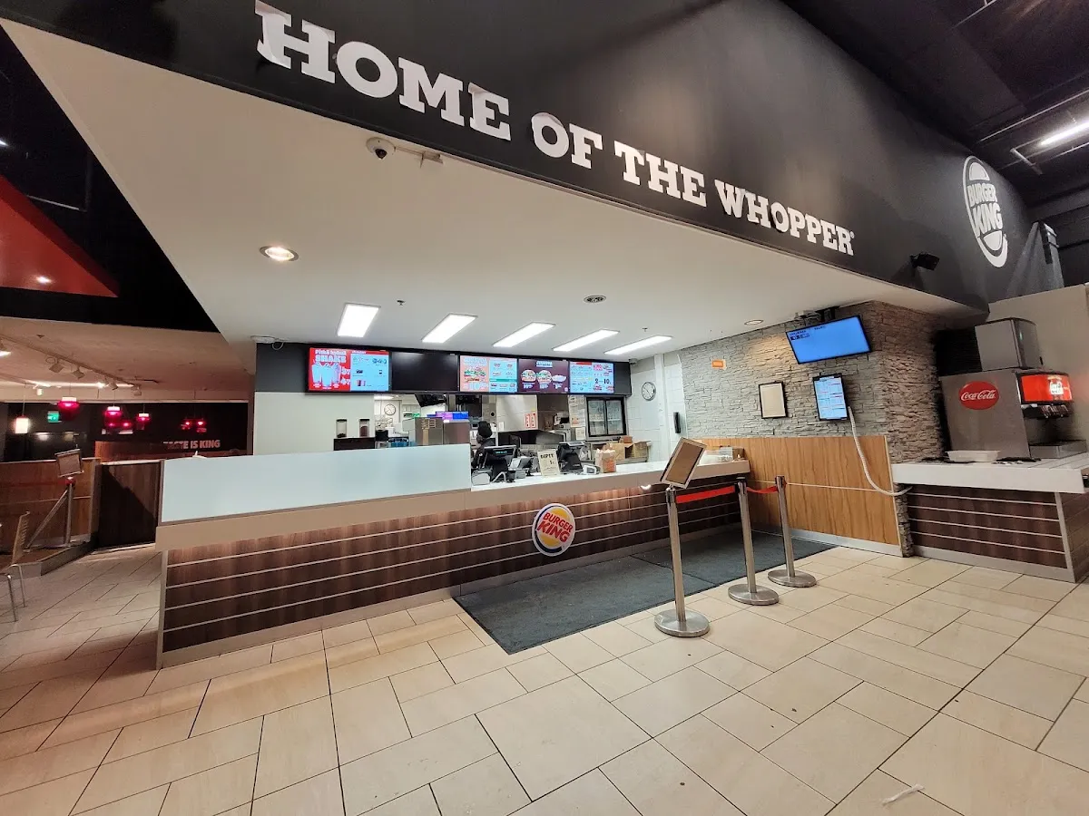BookNoFees: Cafetaria – Burger King – Helsinki – Burger King, fotografia 1