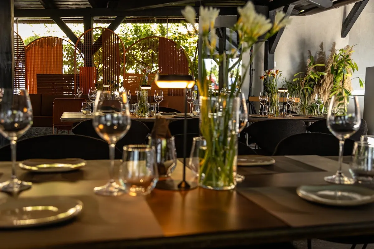 BookNoFees: Restaurante – Maredo grill – Zagreb – Grelhador Maredo, fotografia 1