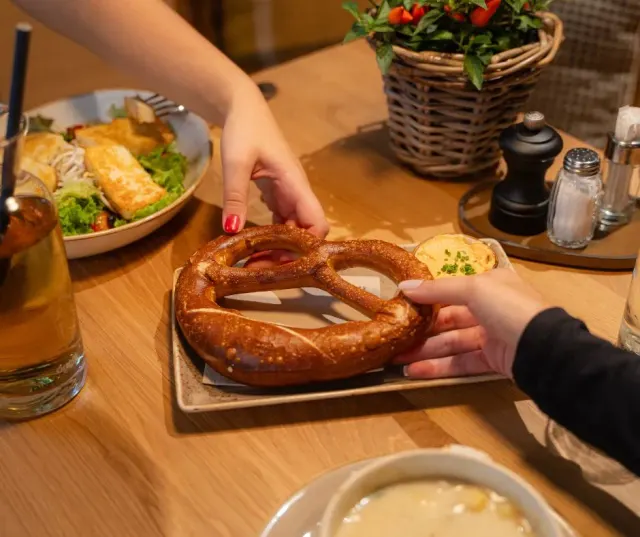 BookNoFees: Bierstadl, Vienna
