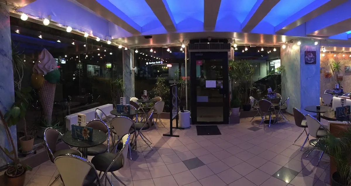 BookNoFees: Restaurante – Eiscafe Dolomiti – Herne – Eiscafé Dolomiti, fotografia 1