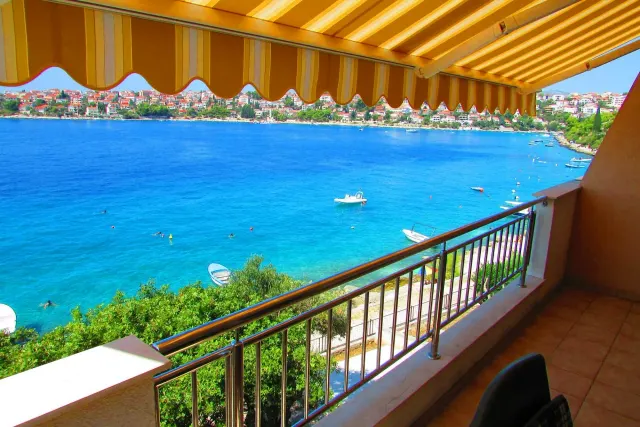 BookNoFees: Apartamento Miran com vista para o mar – Trogir