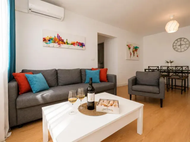 BookNoFees: Apartamento completo – Jerez De La Frontera