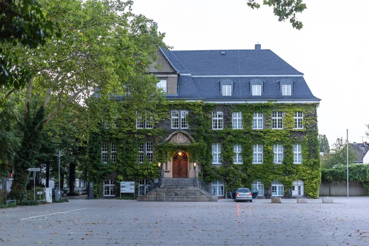 BookNoFees: Restaurante – Hotel-Restaurant Lohenstein – Holzwickede – Hotel-Restaurante Lohenstein, fotografia 1