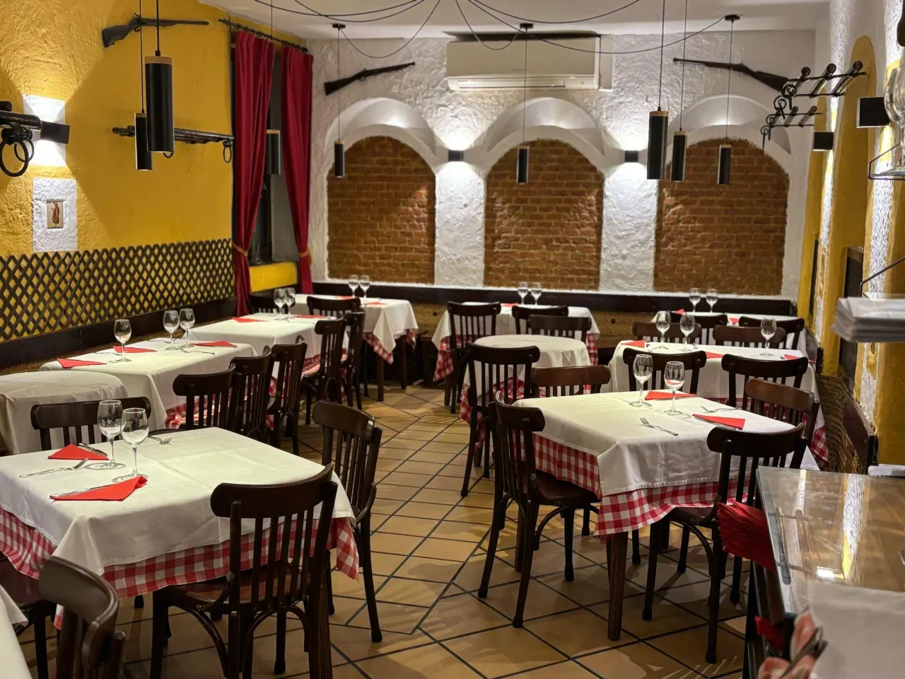 BookNoFees: Restaurante – El Lacón – Madrid – O Lacón, fotografia 1