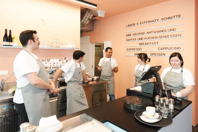 BookNoFees: Café – Kuchenamt – Vienna – Departamento de Bolos, fotografia 2