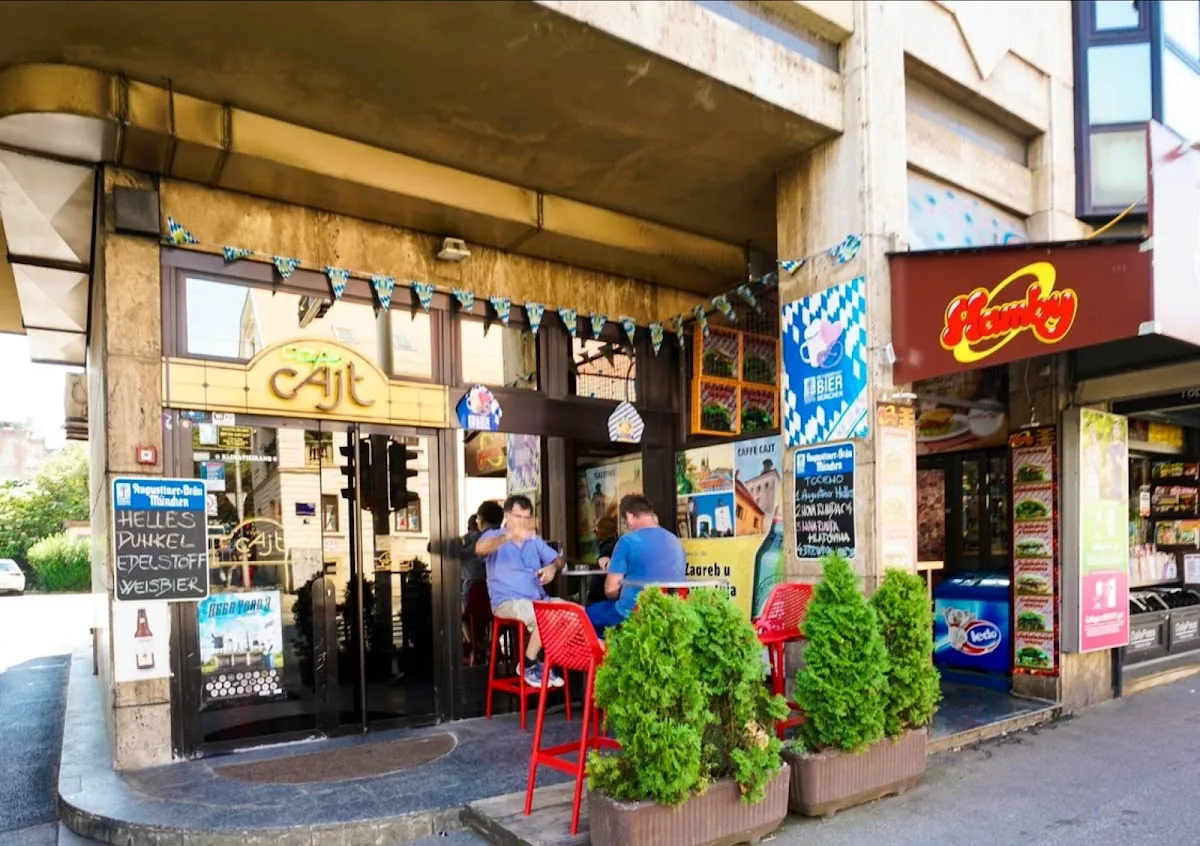 BookNoFees: Café – Cafe Cajt – Zagreb – Café Cajt, fotografia 1
