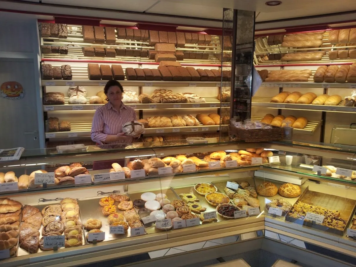 BookNoFees: Padaria – Bäckerei Konditorei R. Leitner – Brilon – Padaria e Pastelaria R. Leitner, fotografia 1