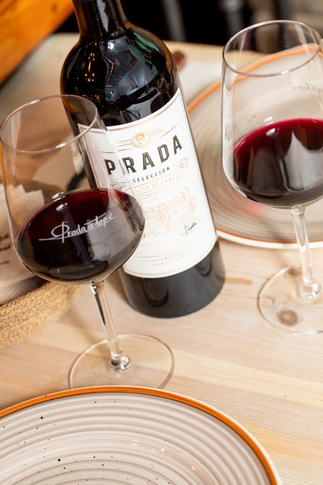 BookNoFees: Restaurante – Prada a Tope – Madrid – Prada ao máximo, fotografia 1