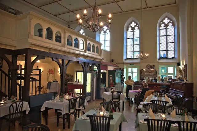 BookNoFees: Restaurante – La Vecchia Chiesa – Werl – A Igreja Antiga, fotografia 3