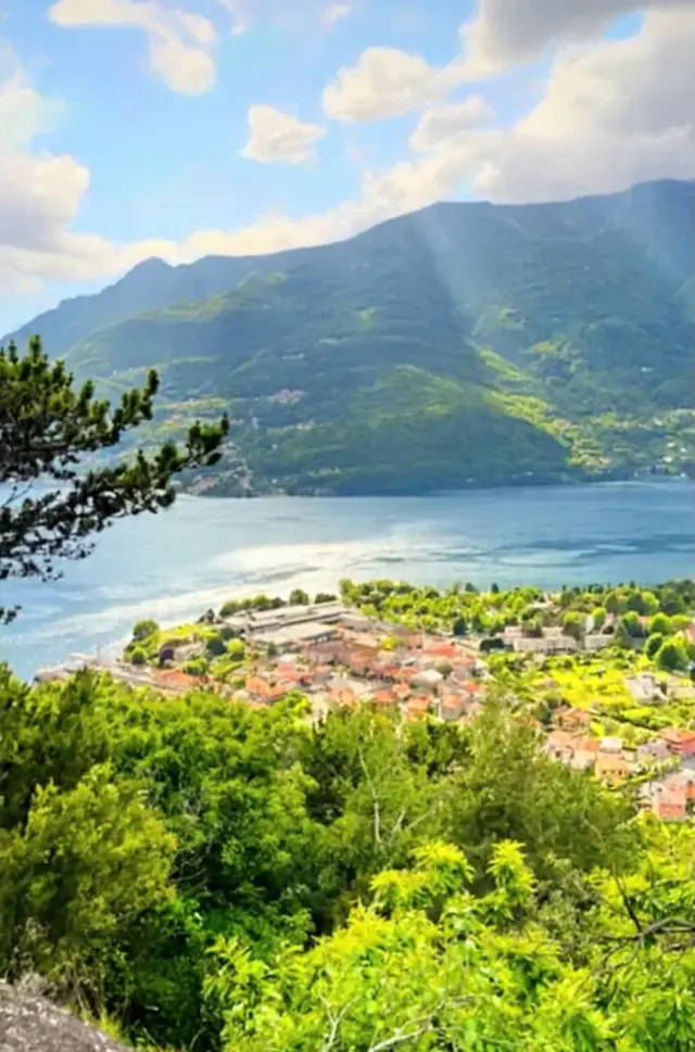 BookNoFees: LAGO DE COMO Dervio – DERVIO