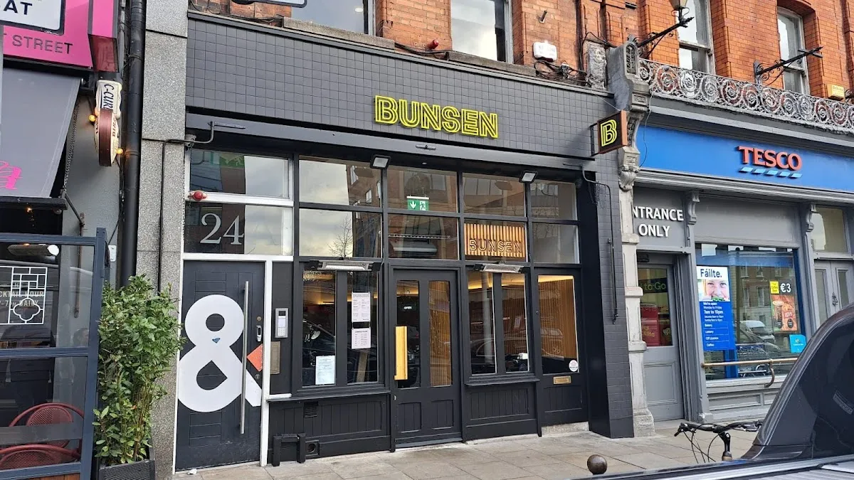 BookNoFees: Cafetaria – Bunsen – Dublin – Bunsen, fotografia 1