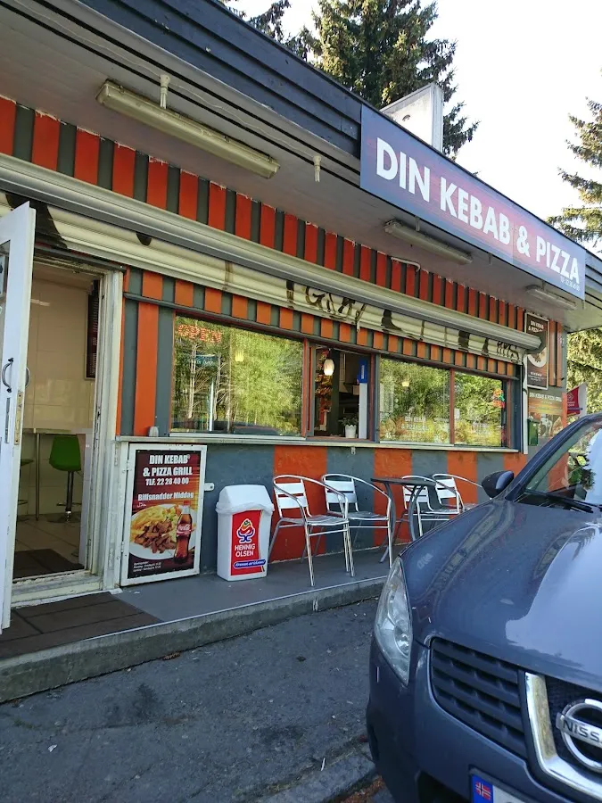 BookNoFees: Cafetaria – Din Pizza Kebab & Grill – Oslo – A Tua Pizza Kebab & Grill, fotografia 1