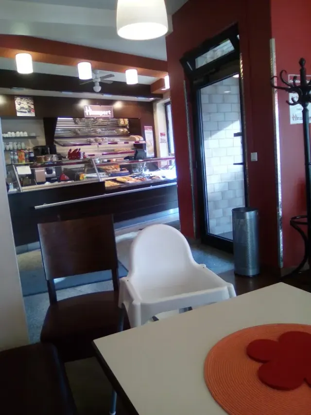 BookNoFees: Restaurante – Bäckerei Humpert – Wickede – Padaria Humpert, fotografia 3