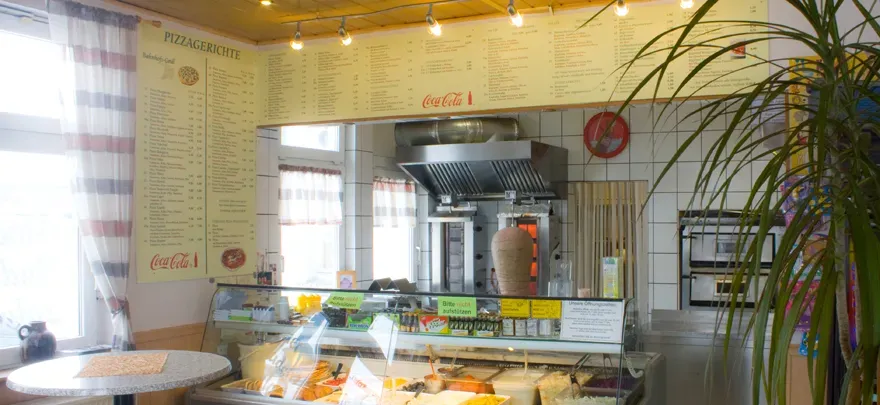 BookNoFees: Cafetaria – Bahnhofsgrill – Attendorn – Grelhados da Estação, fotografia 1