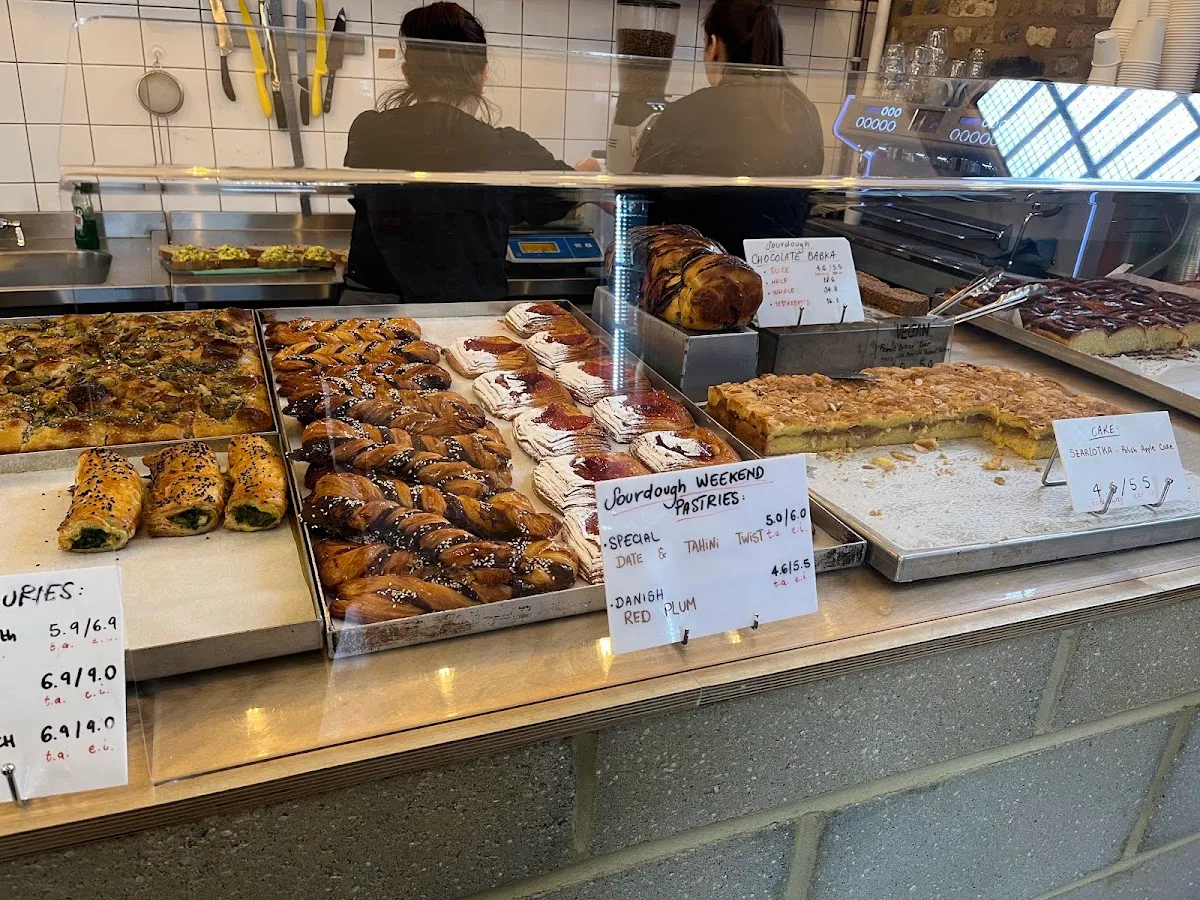 BookNoFees: Padaria – Holloway Model Bakery – London – Padaria Holloway Model, fotografia 1
