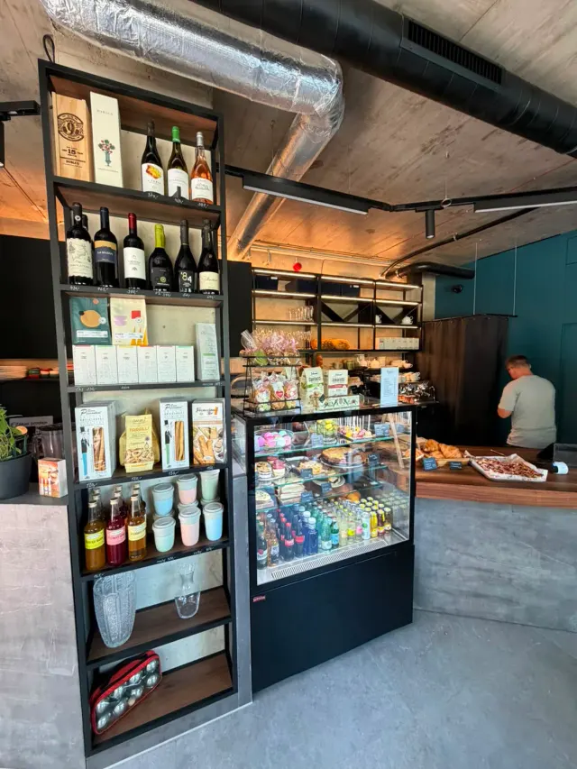 BookNoFees: Café – Bellčafe – Prague – Bellčafe, fotografia 3