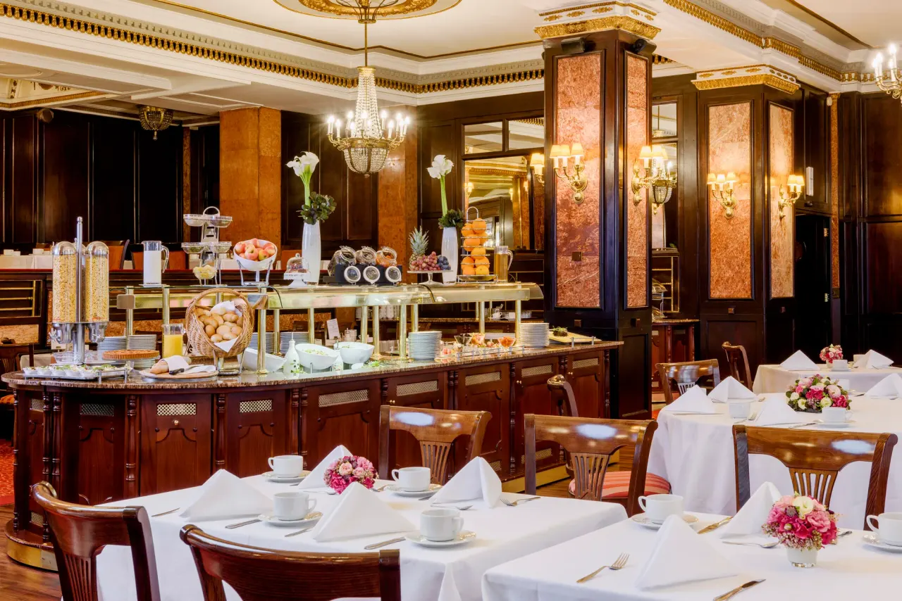 BookNoFees: Restaurante – Café Astoria – Budapest – Café Astoria, fotografia 1