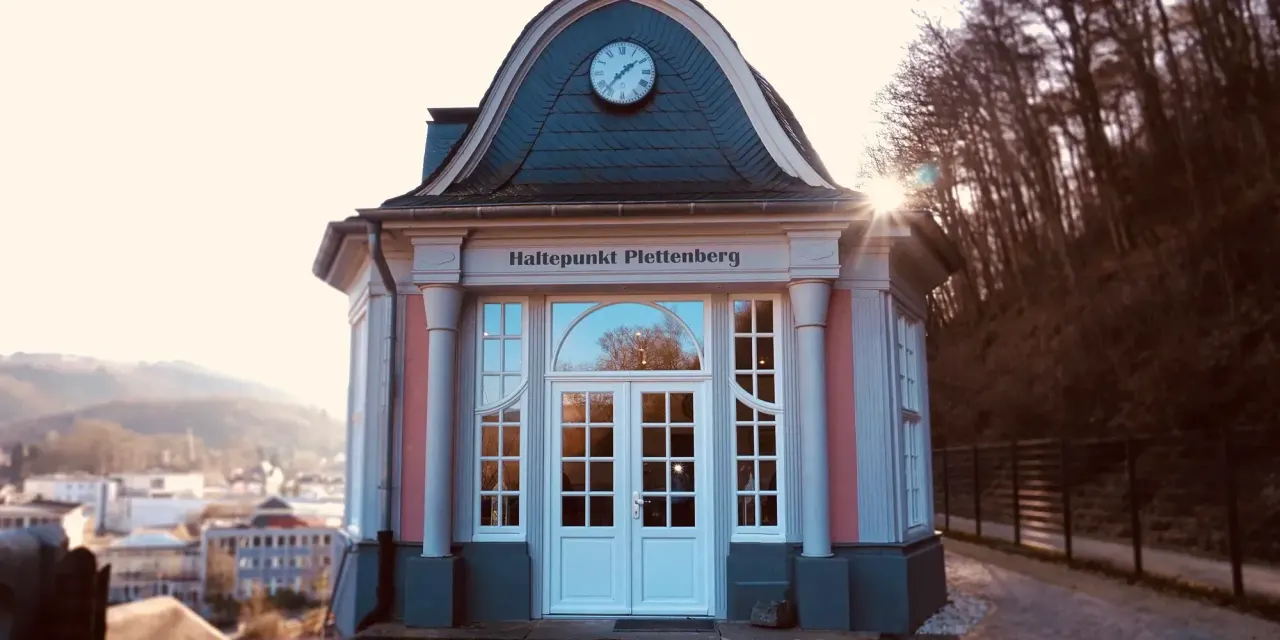 BookNoFees: Café – Café Haltepunkt – Plettenberg – Café Haltepunkt, fotografia 1