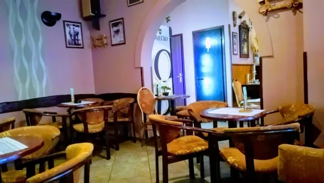 BookNoFees: Café – Cafe bar Makumba – Zagreb – Café-Bar Makumba, fotografia 3