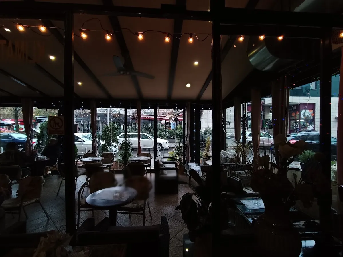 BookNoFees: Café – Cafe bar Makumba – Zagreb – Café-Bar Makumba, fotografia 1
