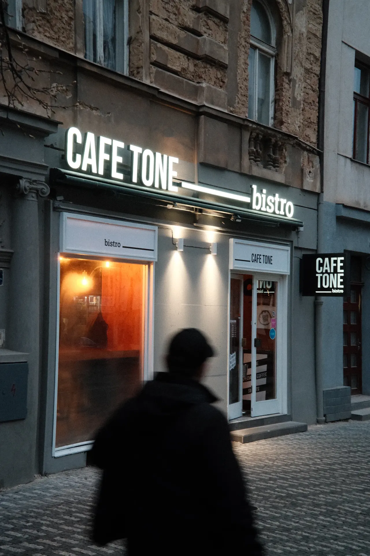 BookNoFees: Café – Cafe Tone – Prague – Café Tone, fotografia 1