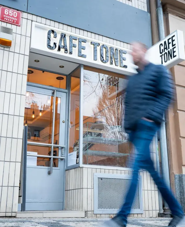 BookNoFees: Café – Cafe Tone – Prague – Café Tone, fotografia 3