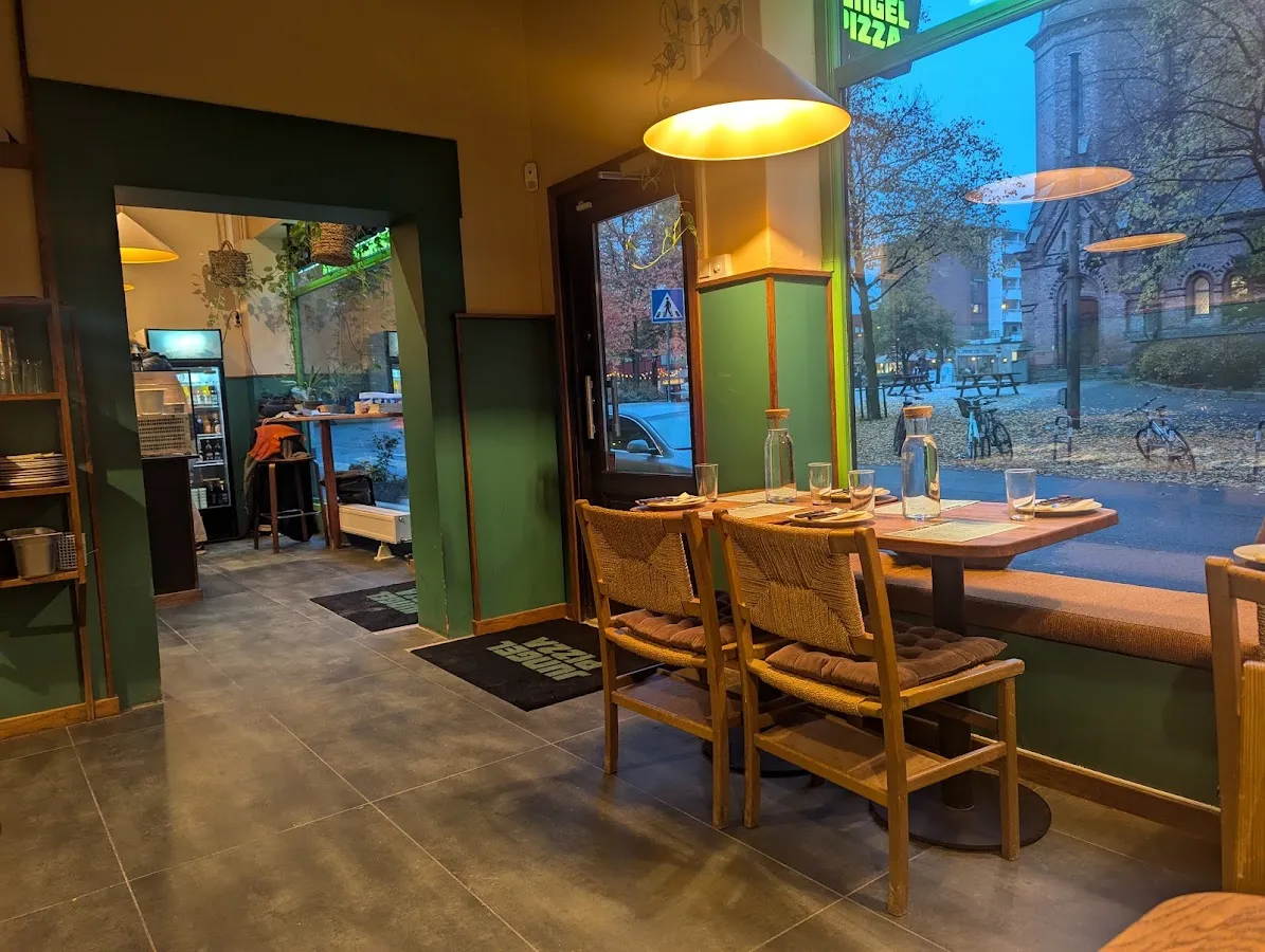 BookNoFees: Restaurante – Jungel Pizza – Oslo – Pizza da Selva, fotografia 1
