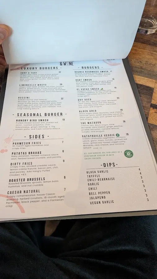 BookNoFees: Restaurante – Burgers & Wine – Helsinki – Hambúrgueres e Vinho, fotografia 3
