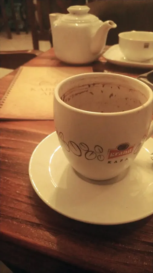 BookNoFees: Café – Kabinet ARK – Belgrade – Gabinete ARK, fotografia 2