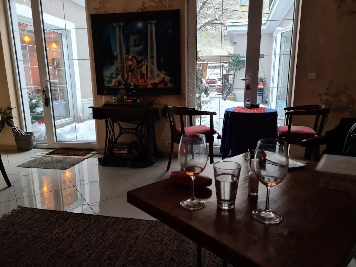 BookNoFees: Café – Kabinet ARK – Belgrade – Gabinete ARK, fotografia 1