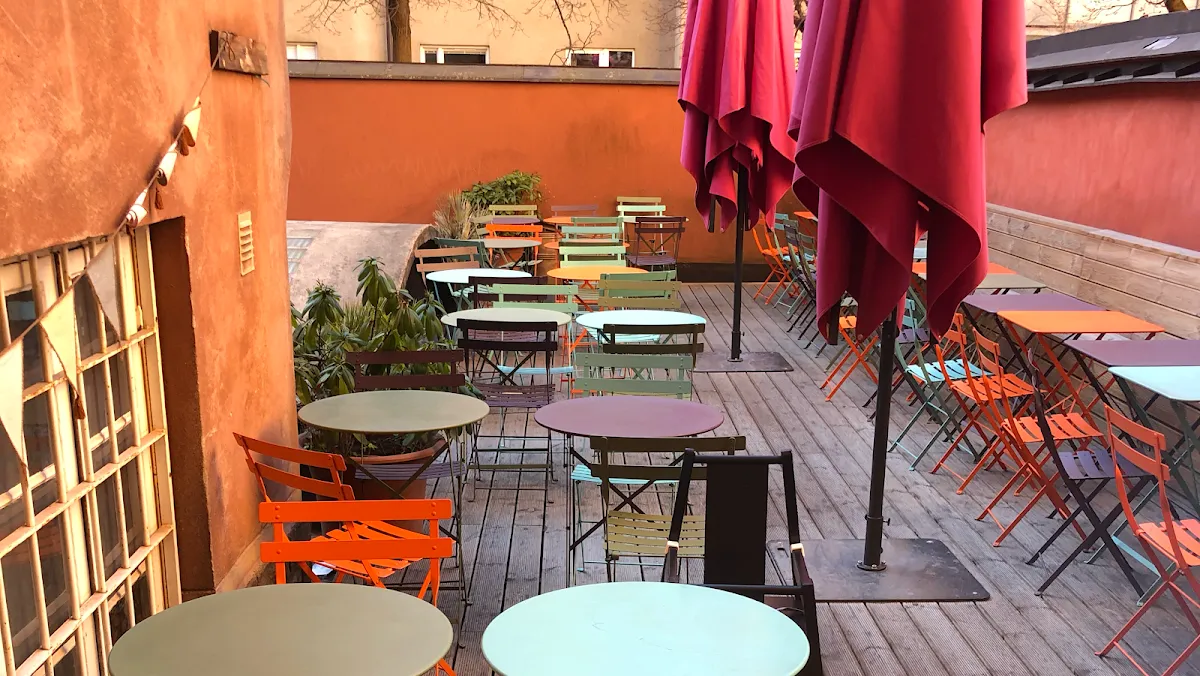 BookNoFees: Café – Mahalo – Stockholm – Obrigado, fotografia 1