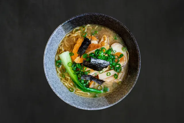 BookNoFees: Restaurante – Ama Sushi & Ramen – Amsterdam – Mas Sushi & Ramen, fotografia 3