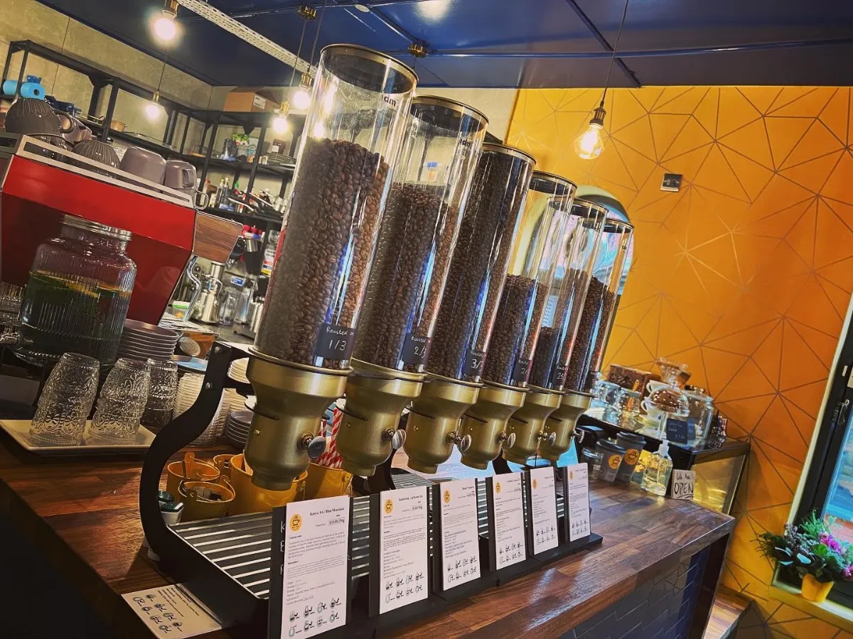 BookNoFees: Café – Arise Coffee Roasters – London – Arise Coffee Roasters, fotografia 1