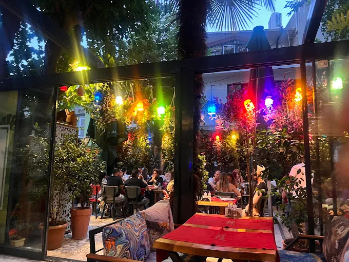 BookNoFees: Restaurante – Hidden Garden Sultanat – Istanbul – Sultanato do Jardim Escondido, fotografia 1