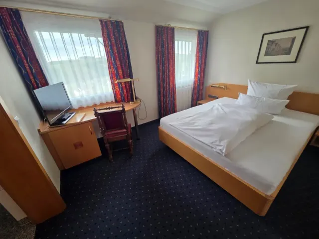 BookNoFees: Restaurante – Albus Panoramahotel – Olpe – Albus Panoramahotel, fotografia 3