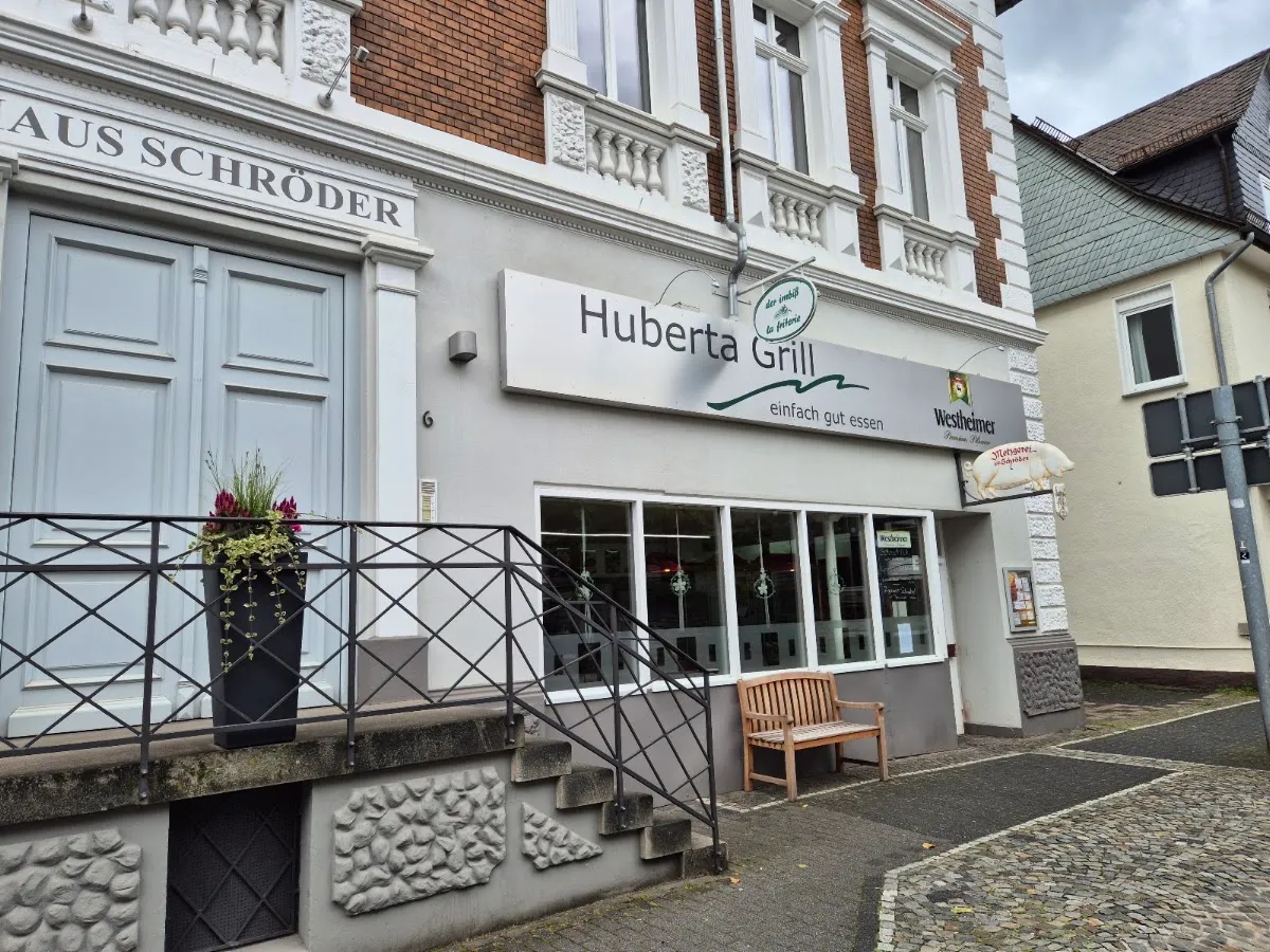 BookNoFees: Cafetaria – Huberta-Grill – Brilon – Huberta-Grill, fotografia 1