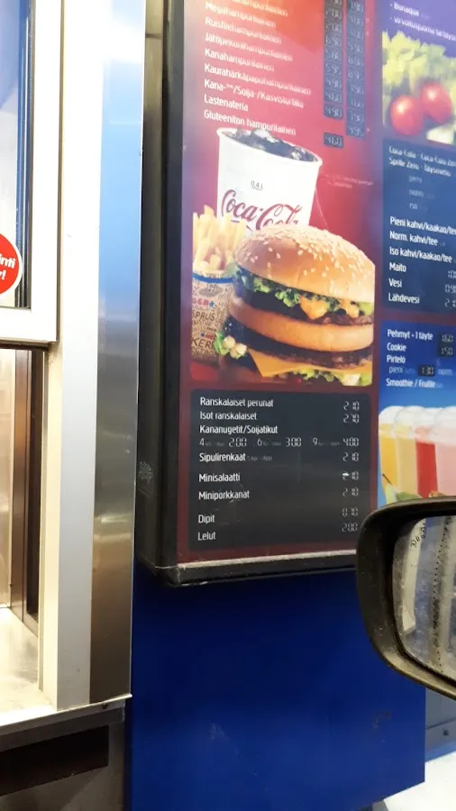 BookNoFees: Cafetaria – Hesburger – Helsinki – Hesburger, fotografia 2