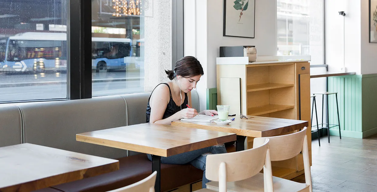 BookNoFees: Café – Faborit – Madrid – Favorito, fotografia 1