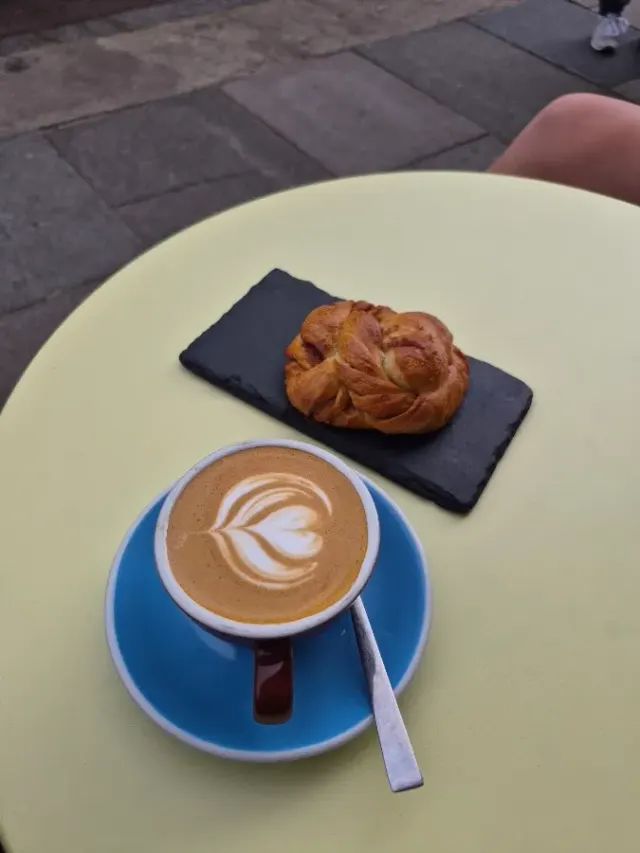 BookNoFees: Café – Brothers Bakery – London – Padaria Brothers, fotografia 2