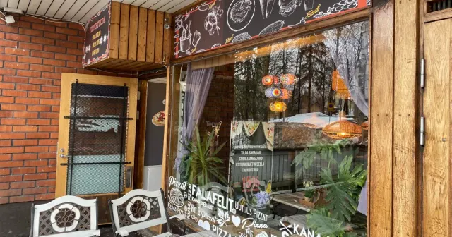 BookNoFees: Vartiokylä Pizzeria, Helsinki