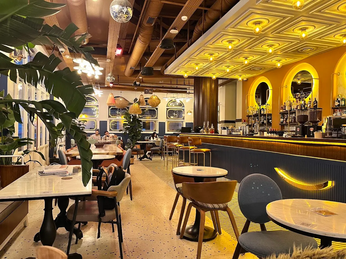 BookNoFees: Restaurante – Griffin Bomonti – Istanbul – Griffin Bomonti, fotografia 1