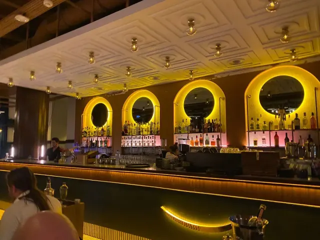 BookNoFees: Restaurante – Griffin Bomonti – Istanbul – Griffin Bomonti, fotografia 3